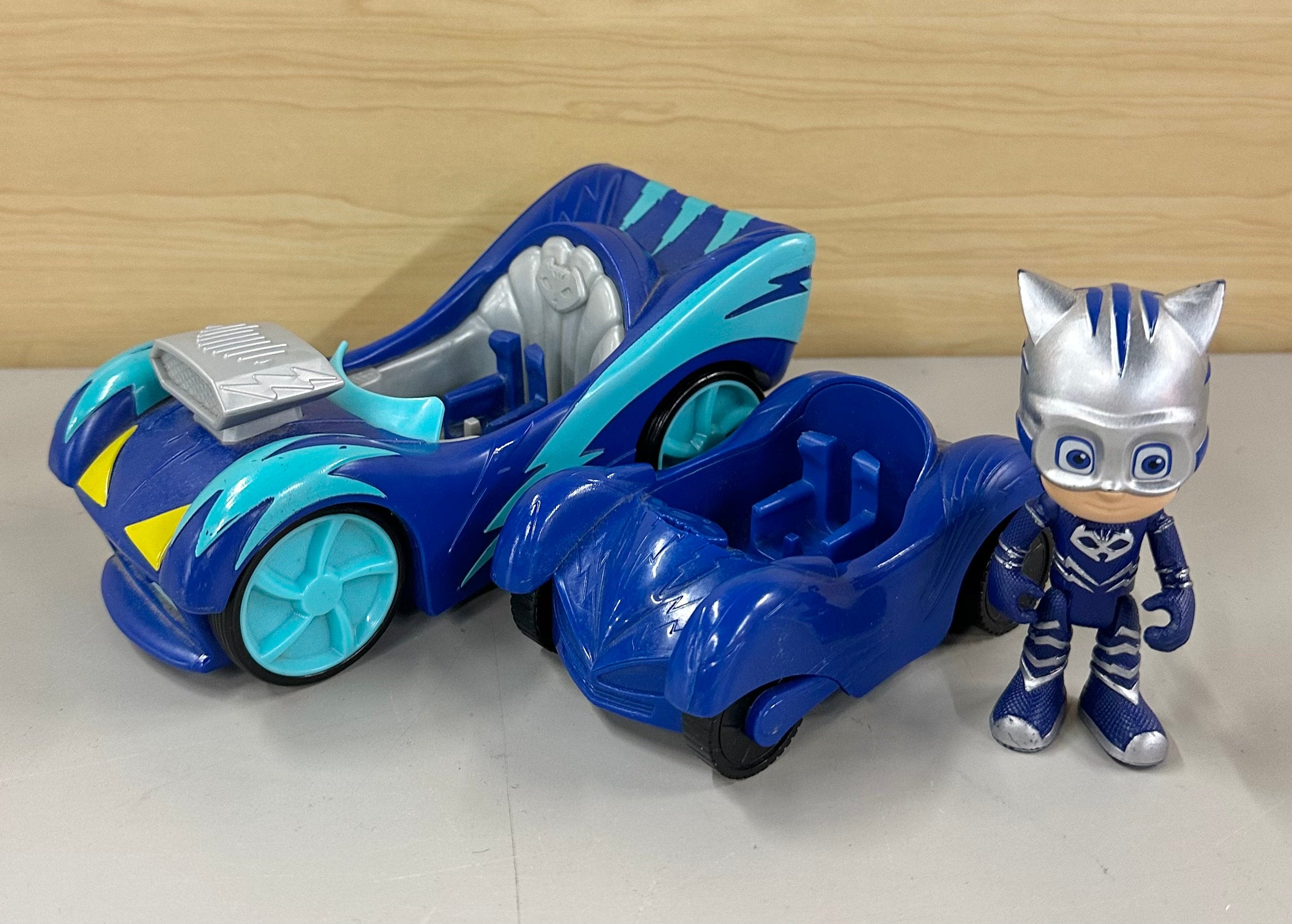 PJ Masks Hero Blast Vehicle - Catboy Car With 3-Inch Figure, Racing Toy For Kids Ages 3 And Up